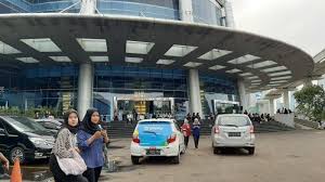 Magang bakti merupakan program magang sebagai teller atau customer service dengan. Cerita Dan Harapan Pelamar Di Walk In Interview Bca Datang Sejak Pagi Hingga Rapor Ketinggalan Tribun Jakarta
