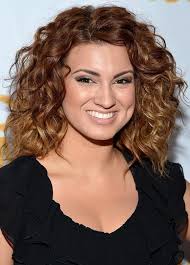 Top 23 Beautiful Hairstyles For Curly Hair To Inspire You Tori Kelly Hair Curly Hair Styles Shoulder Length Curly Hair