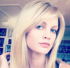 Meet stunning blonde cheering