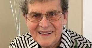 Helena Parker's Instagram, Twitter & Facebook