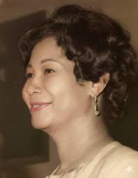 Avant de devenir la Première dame d'Haïti, quelle était sa profession ?  ========================================= ENGLISH. Before she became  Haiti's first Lady what was her profession?