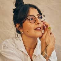 Tessa Forrest's Instagram, Twitter & Facebook