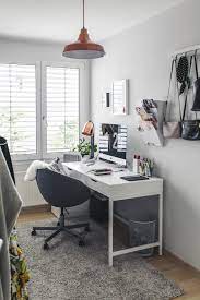 Letzens habe ich mein schreibtisch entleert, sodass fast nichts mehr drauf ist. Arbeitszimmer Einrichten Stilvolle Einrichtungsideen Fur Das Home Office Kleidermadchen Fashion Beauty Interior Und Food Blog Aus Sachsen Und Thuringen