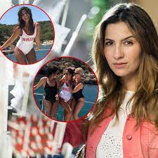 Chryssanthi kavazi has been in a relationship with german actor tom beck since 2015. In Heissem Badeanzug Gzsz Star Chryssanthi Kavazi Feiert Ihren Jga Auf Malle Fanbase