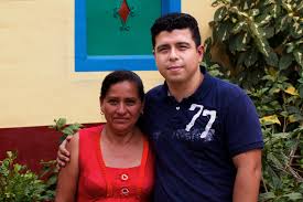 Identifying Nelson/Buscando a Roberto