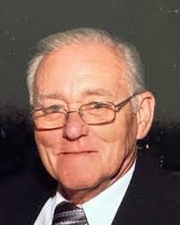 Robert Chasse's Instagram, Twitter & Facebook