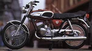 67 Bridgestone Gtr350 A Super Quick 350 Which Was Short Lived As Bridgestone Pulled Out Of The Bike Industry To The Bridgestone Motorcycle Japanese Motorcycle