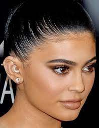 imagem de makeup kylie jenner and girl daith piercing piercing oreille industriel idees de piercing