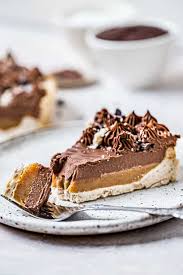 Twix Tart Healthy Little Vittles Recipe Vegan Desserts Vegan Chocolate Mousse Dessert Recipes