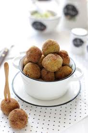 Lo polpette di melanzane sono morbide e sfiziose e senza dubbio risultano più leggere di quelle fritte. Polpette Di Zucchine Al Forno Light