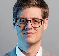 Eli Dourado's Instagram, Twitter & Facebook