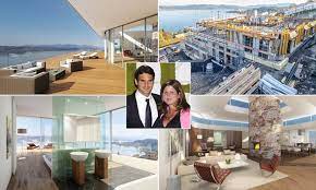 During winter, federer resides in dubai, where he owns a lavish apartment. Roger Federer To Move Into 6 5m Glass Mansion On Banks Of Lake Zurich Daily Mail Online