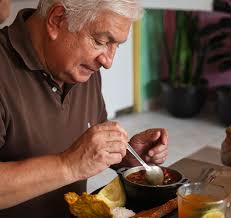 El sabor que te hace sentir en casa✨ En Teresa Poné la Mesa cada almuerzo  está hecho con amor, tradición y ese sazón que despierta recuerdos  inolvidables. 🥘❤️ Porque en la casa