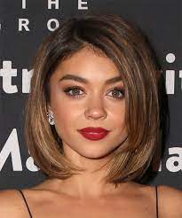 Sarah Hyland Medium Straight Brunette Bob Haircut Straight Bob Hairstyles Bob Hairstyles Brunette Hair Styles