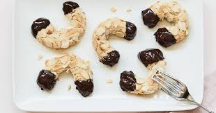 Mandelhornchen Wie Vom Backer Selber Machen Die Besten Backrezepte Mit Gelinggarantie Rezept Kuchen Und Torten Rezepte Einfach Backen Backrezepte