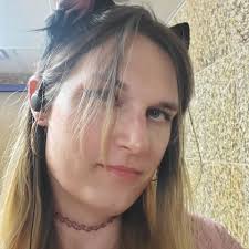 Fundraiser by Mixie Meow : Help Mixie Afford Bills and Stay Afloat