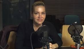 Nedávno se opět rozhodl pro radikální změnu. Dara Rolins To Neunesla Pravda O Jejim Sokujicim Vzhledu A Operaci Stars24 Cz