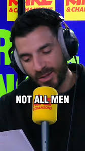 Quand le padre débarque au collège de manière non-académique. L'épisode #1  dispo ici 👉👉 https://smartlink.ausha.co/3-peres @James Attia Nadim  Fourzoli