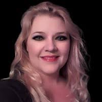 Patti Metz's Instagram, Twitter & Facebook