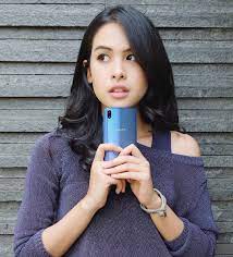 Ask anything you want to learn about maudy ayunda by getting answers on askfm. Maudy Ayunda Di Instagram Contemplative Moods With My Vivov11pro Can T Describe How Much I Ve Fallen In Love With Its Nebula Purple Wanita Aktris Selebritas