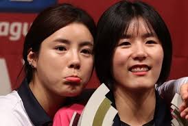 흥국생명에서 한솥밥 먹는 이재영(왼쪽)과 이다영. ì´ìž¬ì˜ ì´ë‹¤ì˜ í•™í­ í­ë¡œ ì´ëŒì–´ë‚¸ ê¹€ì—°ê²½ ì €ê²©ê¸€ ë¬´ì—‡