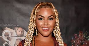 Jackie Oh's Instagram, Twitter & Facebook