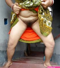 Upskirt pic aunty | PORNrain.com