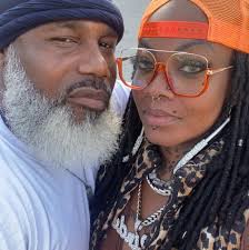 We have a very special guest bar back tonight, the one and only Sporty  Spice AKA Kathleen Andrews! Stop in and say hi. And don't forget we are  open until 10PM tonight!🍻