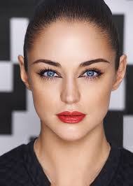 Damon Heath's Instagram, Twitter & Facebook