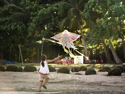 Tiap larik biasanya terdiri atas empat kata, baris pertama dan baris kedua. Festival Layang Layang Archives Swastika Advertising Pekanbaru