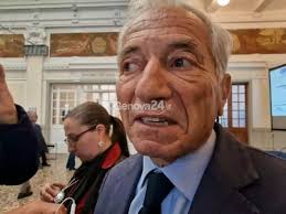 Porto e affari, Lavarello: l'amico di Fidel Castro che fa stringere la mano  a Spinelli e Aponte