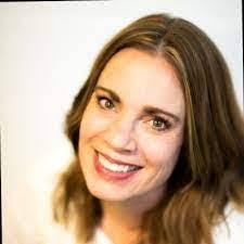 Eloise Jensen's Instagram, Twitter & Facebook