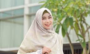 Artis ciliknya jawa tengah rahma anggara youtube. Anisa Rahma Biodata Profil Fakta Umur Agama Suami Karier