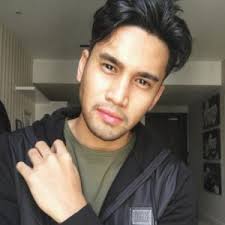 Advertisement setelah lama berdiam diri, idris memberitahu meskipun beliau dihimpit kontroversi lucah, namun ia sedikit pun tidak menjejaskan kariernya dalam bidang lakonan. Biodata Idris Khan Dari Modeling Ke Arena Seni Lakonan Encikshino Com