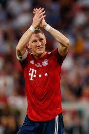 Schweinsteiger's german debut came on june 6, 2004 against hungary, launching a national team. Bastian Schweinsteiger Nach Karriere Aus Er Hat Schon Einen Neuen Job Gala De