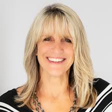 Tracy Hauser's Instagram, Twitter & Facebook