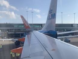 This model has been tested to be used with microsoft flight. Easyjet A320 Collides With Klm 737 In Amsterdam Simple Flying