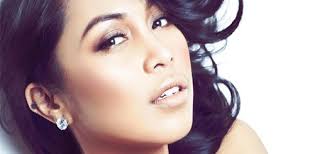 Kusesali kerna pernah cuba sakiti hatimu sedang diri ini tidak mampu untuk hidup tanpa cintamu di sisi cinta lelaki teragung membuat aku berbahagia kaulah kekasih di dunia dan di syurga oh kekasih kembalikan cinta yang pernah. Video Dayang Nurfaizah Tertekan Bawa Lelaki Teragung Di Semi Final Muzik Muzik 31 Sensasi Selebriti