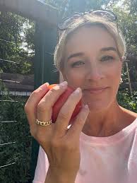 🍅🍅Anyone else still getting beautiful tomatoes in their gardens?? This  has been an amazing summer for our tomato crop. Give me all of your  favorite tomato recipes, PLEASE! 🙏🏻 ✨Also, check out