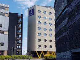 Cardiff premier inn stay. great location in centre of cardiff not far from car park or queens station it was easy to find. Premier Meetings Cardiff Bay