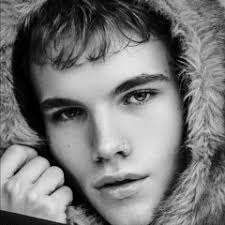 Stream Robert Longden music