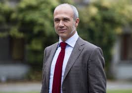 Последние твиты от francesco muti (@francescomuti). Efa News European Food Agency Francesco Mutti Presidente Centromarca