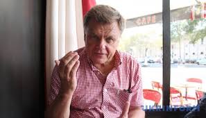 It has about 20,000 inhabitants. Aleksandr Melnik Francuzskij Professor Geopolitiki
