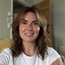 Kate Dowling's Instagram, Twitter & Facebook