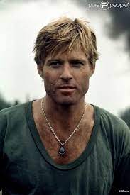 (born august 18, 1936) is an american retired actor, director, and activist. Robert Redford Robert Redford Actrice Portrait Hommes