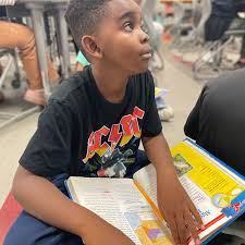 🍿Grab the popcorn for this lesson..... In Ms. Jean Charles' social studies  classroom in Kakiat S.T.E.A.M. Academy, fourth grade scholars were paying  close attention to their fellow classmates as they read. After