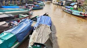 Himbauan buat para jamaah abah guru sekumpul yang ke 15. Dishub Catat 3500 Kelotok Angkut Jemaah Haul Guru Sekumpul Tahun Depan Siapkan Dermaga Banjarmasin Post