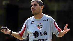 O centroavante ricardinho, do grêmio, ainda pode ser considerado um estreante no futebol profissional brasileiro, mas já está atraindo olhares de gigantes do velho continente.a inter. Sao Paulo Tera De Pagar R 18 Milhoes A Torcedores Que Investiram Na Contratacao De Ricardinho