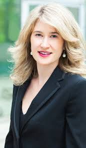 Danielle Murdoch's Instagram, Twitter & Facebook