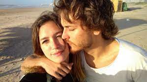 Dead cert records / devotion records. Candela Vetrano De Novia Con Andres Gil Fotos Y Mensajes Romanticos En Las Redes Sociales Ciudad Magazine